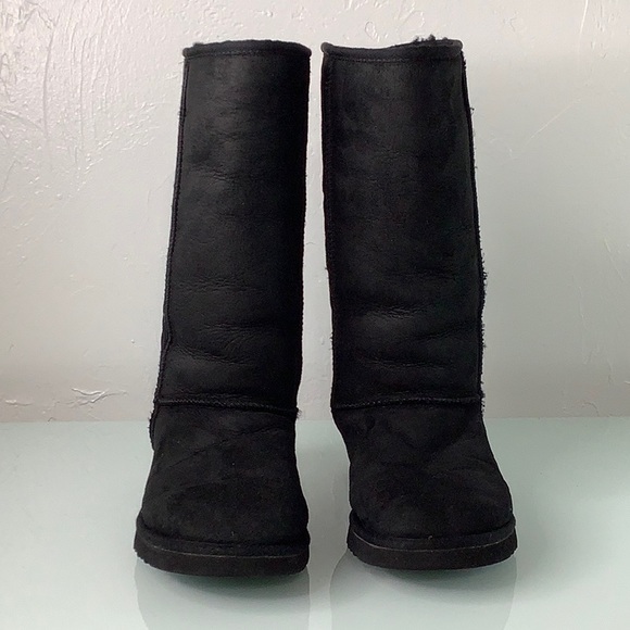 UGG Classic Tall Black leather sheepskin lined boots size 8 EUC - Picture 8 of 12